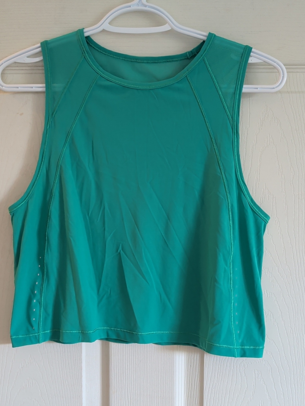 Women’s Lululemon Tank Top in Green - Breathable Workout Crop